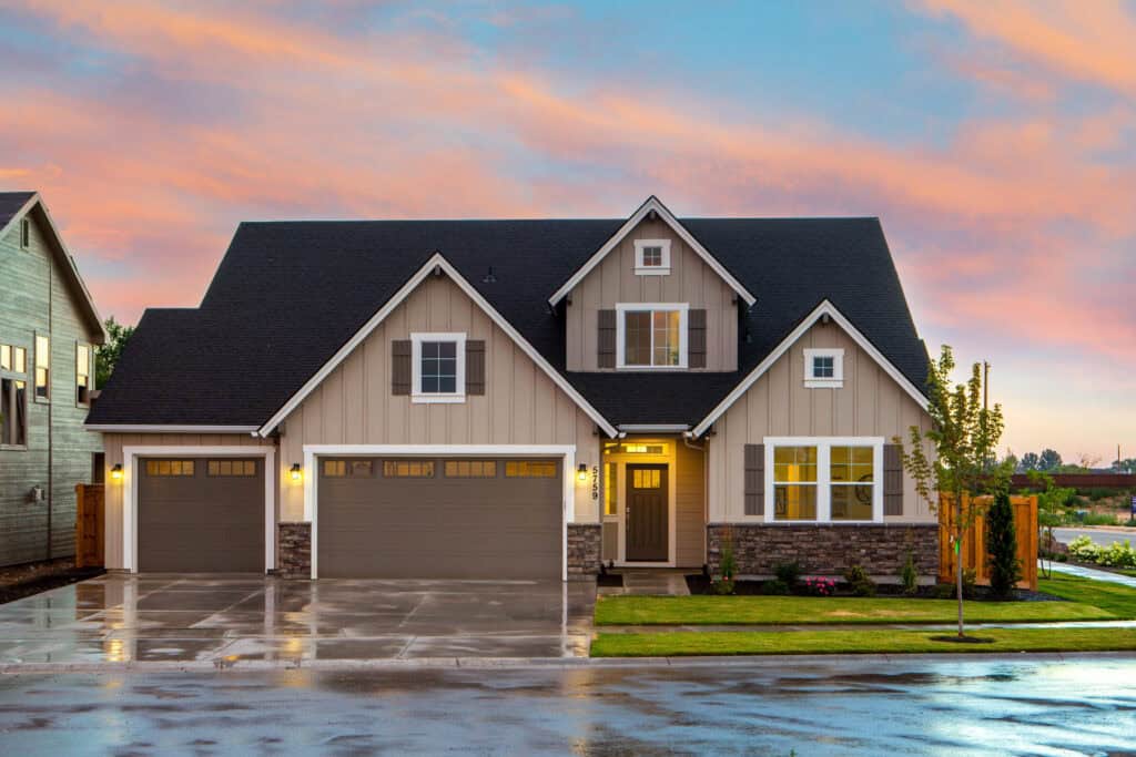 Boost Your Home's Energy Efficiency with Upgraded Vinyl Siding in Metairie